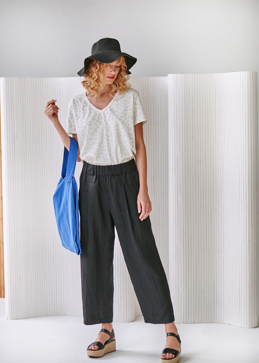 linen trousers, black pants