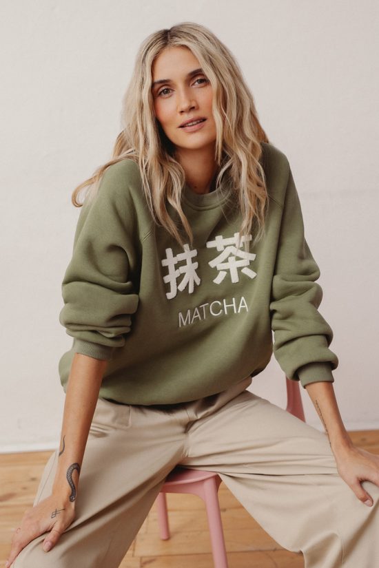 zielona bluza matcha, haft chenille, khaki, bawełniana, sportowa, polska marka