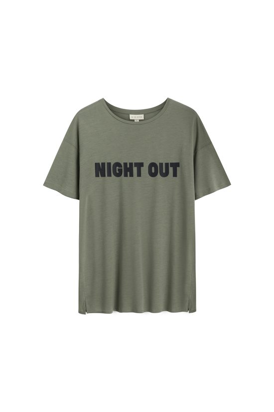 t-shirt damski, oversize, długi, khaki, zielony z napisem Night out, polska marka