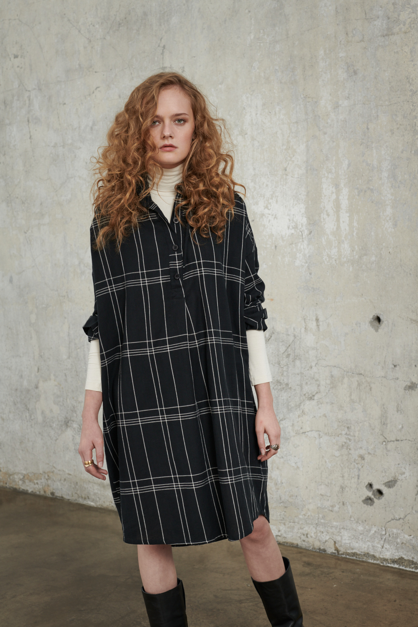 Black Berry sukienka koszulowa, tunika damska, na guziki, czarna w kratkę