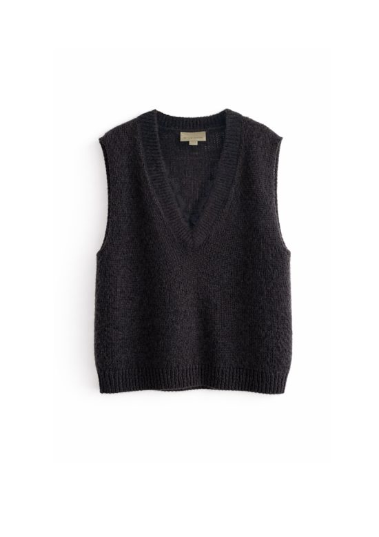 czarna, cienka, kamizelka wełniana, z koronką dekolt w serek, by the moon, polska marka