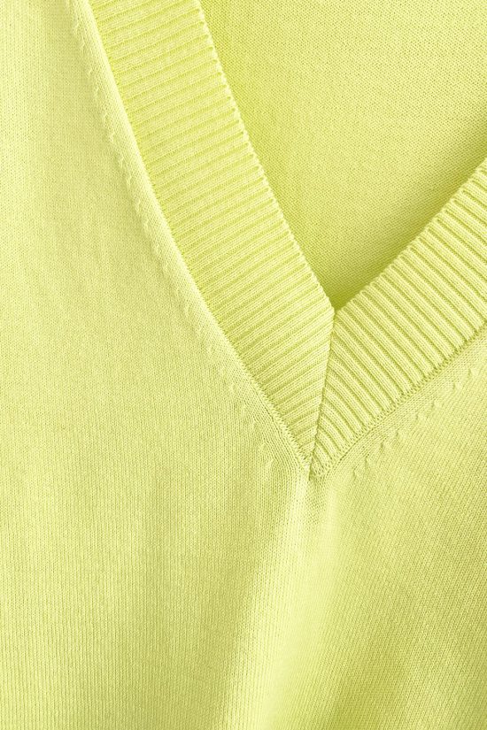 sweterek w serek, limonka,